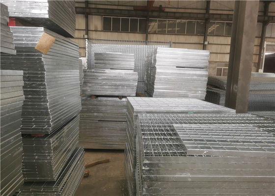 La immersione calda Q235 ha galvanizzato la pressione stridente d'acciaio del piatto chiusa a chiave per il magazzino