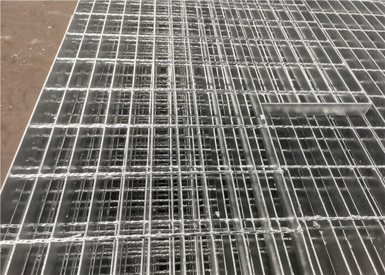 Acciaio seghettato della piattaforma della pedata che gratta 3X30 galvanizzato immerso caldo
