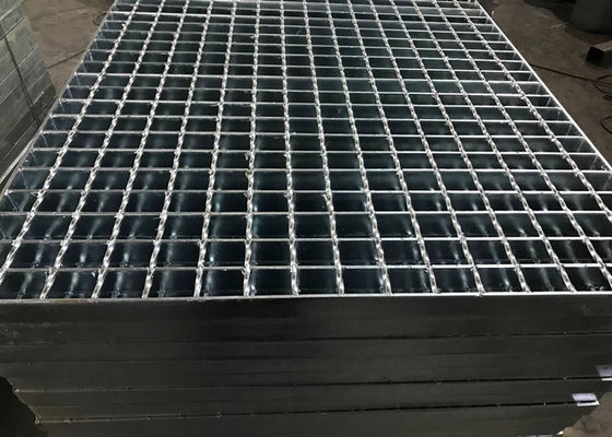 Elettro galvanizzati foggiano la lamina di metallo con uno stampo bloccata della griglia della grata Q235