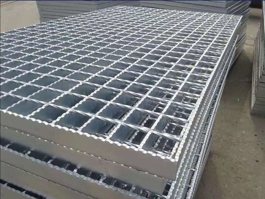 30*100mm hanno galvanizzato il passaggio pedonale all'aperto saldato della griglia del metallo della grata d'acciaio