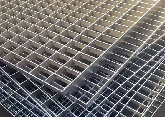 L'anti corrosione ha saldato l'acciaio che gratta la pavimentazione di alluminio di griglia del metallo di 40*3mm