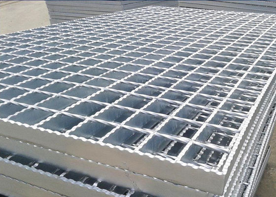 L'anti scivolo Q345 ha saldato la immersione calda di larghezza d'acciaio della grata 1250mm galvanizzata