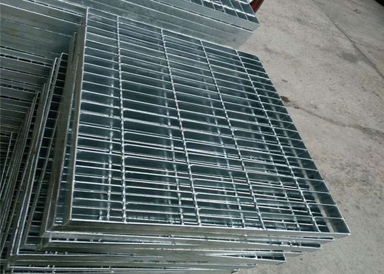 Metallo della passerella dello scolo del parco che gratta resistenza all'urto leggera di 30X100mm