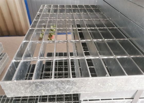 Furto galvanizzato del passaggio pedonale della immersione calda anti di spessore d'acciaio della grata 6mm