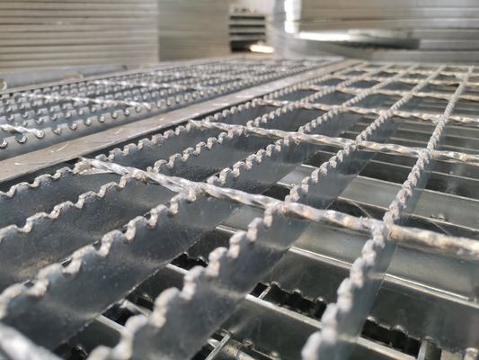 anti struttura leggera spessa corrosiva della piattaforma 4mm della grata del metallo di 50*5mm