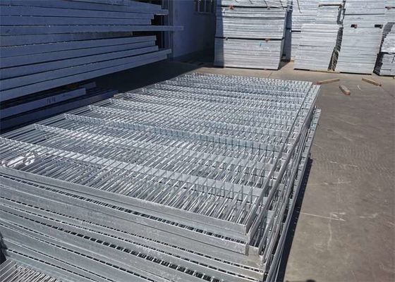 Il drenaggio della strada privata del acciaio al carbonio della prova di scivolo gratta il passaggio pedonale del pavimento di 65x5mm