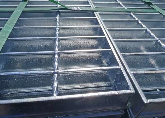 La immersione calda dello stabilimento chimico ha galvanizzato l'acciaio che gratta lo strato seghettato 1m