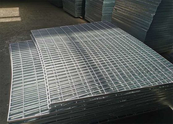 La griglia d'acciaio galvanizzata strada privata della piattaforma riveste la certificazione di pannelli di Organo permanente per la salute e sicurezza di 3x24ft