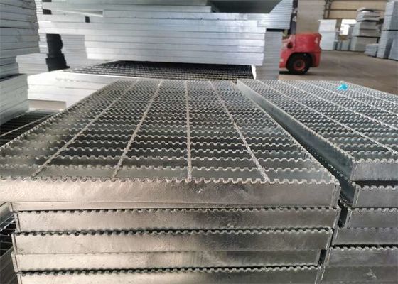 La strada privata d'acciaio galvanizzata dentata gratta grattare 6063 di alluminio per lo scolo dello stadio