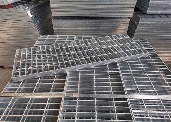 La strada privata galvanizzata prova di scivolo Q235 gratta la struttura leggera 32x5mm