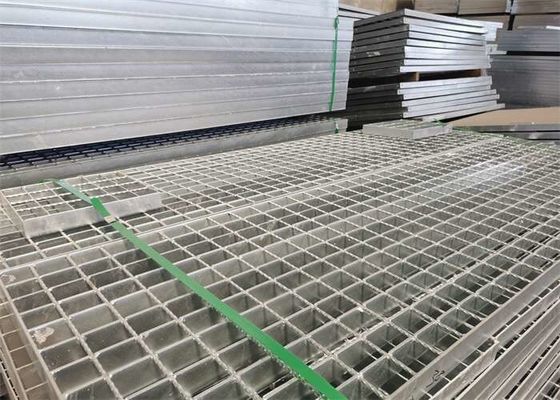 La strada privata d'acciaio di colore d'argento ISO9001 gratta la grata per la cavalcavia della strada