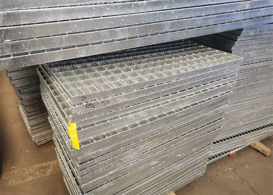 La strada privata d'acciaio di colore d'argento ISO9001 gratta la grata per la cavalcavia della strada