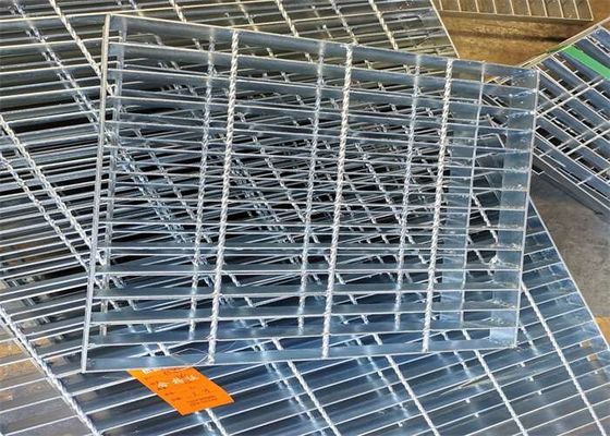 La strada privata d'acciaio municipale dello scolo Q345 gratta il tipo seghettato grattare
