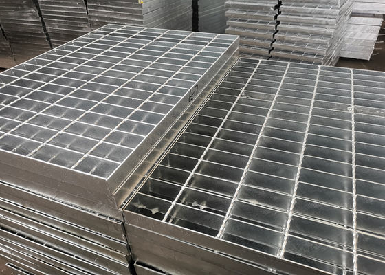 La strada municipale Q235 galvanizzata vuota la griglia