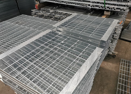 Maglia del passaggio pedonale galvanizzata prova stridente d'acciaio ad alta resistenza di scivolo della piattaforma 100mm