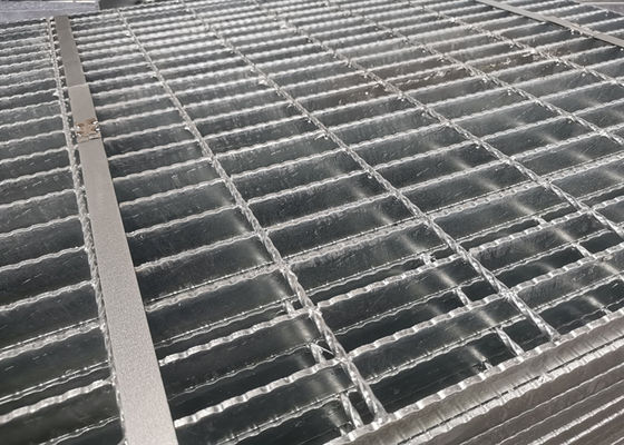 La immersione calda della prova Q235 della ruggine ha galvanizzato la grata d'acciaio