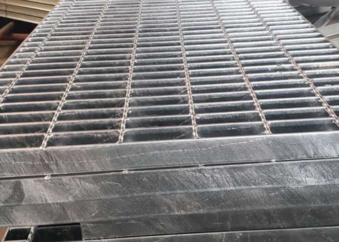 La norma 6mm di U.S.A. ha saldato la piattaforma stridente d'acciaio per la copertura dello scolo dell'alta torre