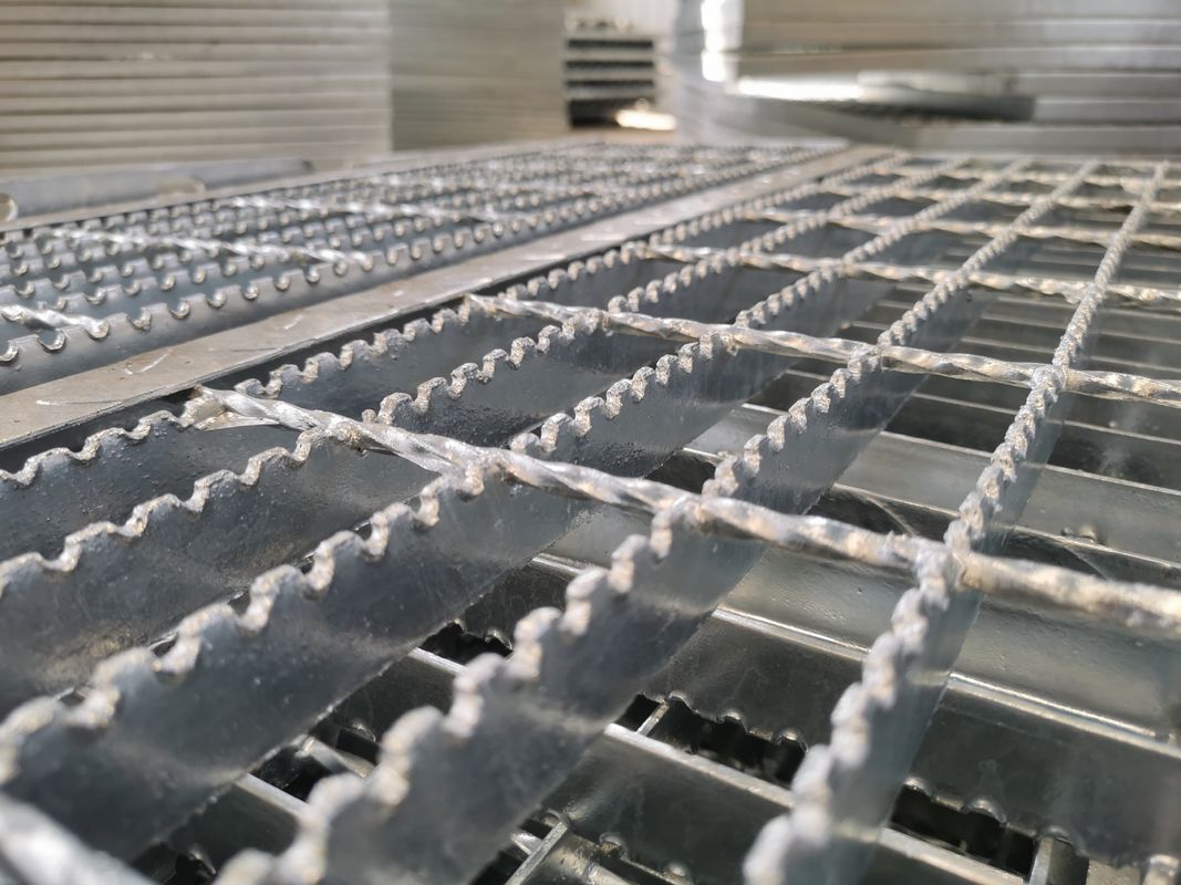 anti struttura leggera spessa corrosiva della piattaforma 4mm della grata del metallo di 50*5mm